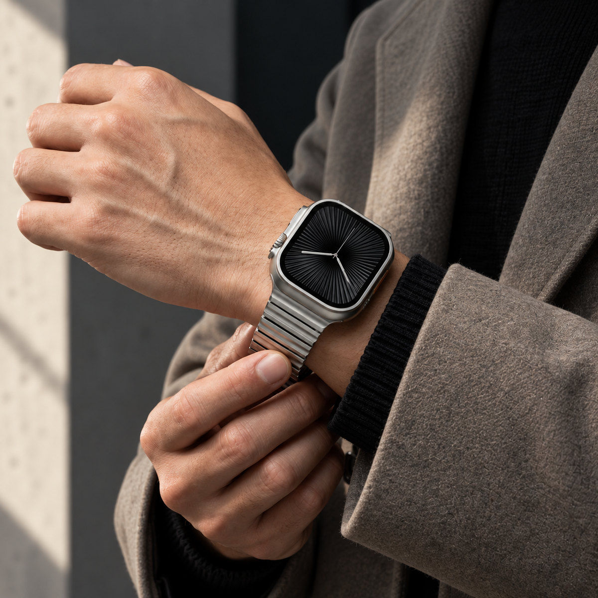 Titanium Flow Magnetic Strap for Apple Watch